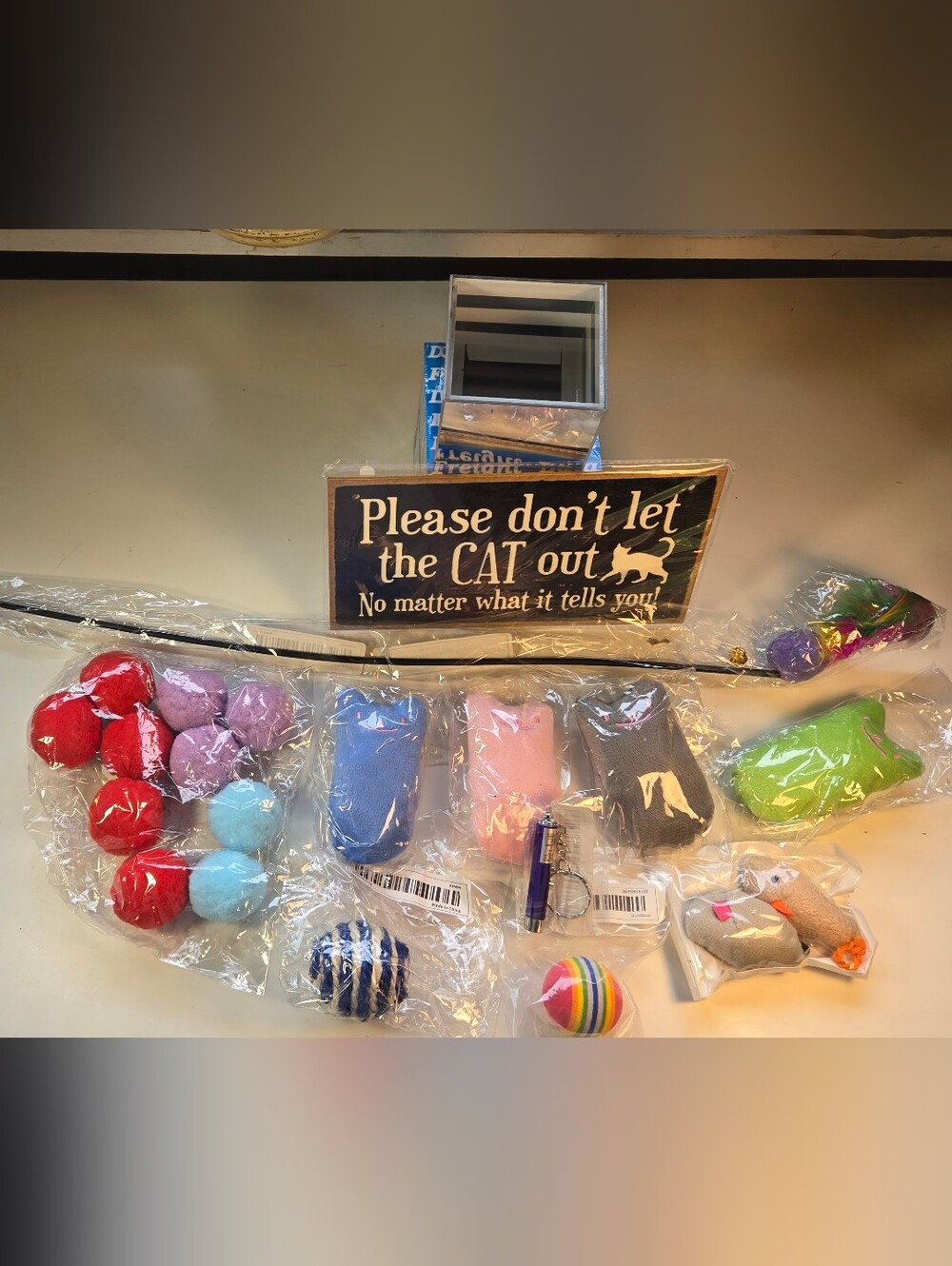 Please Don't Let the Cat Out, No Matter What it Says' Plaque and Cat Toys Bundle
